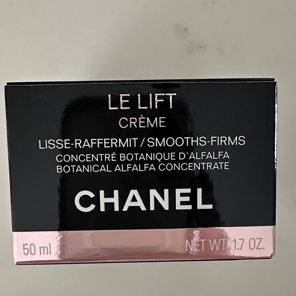 CHANEL Le Lift Crème - Black and Pink Packaging